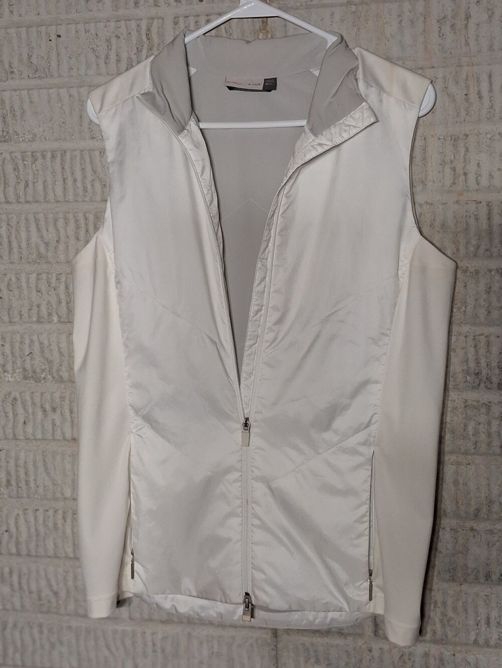 Kjus Lightweight White Sleeveless Zip Front Vest